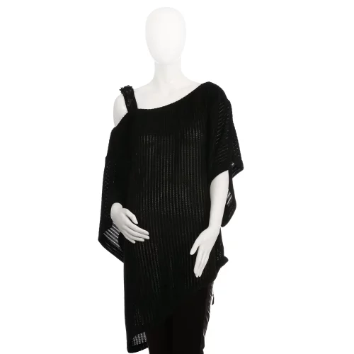 Black Lightweight Knit Tunic With Slimming Vertical Strips