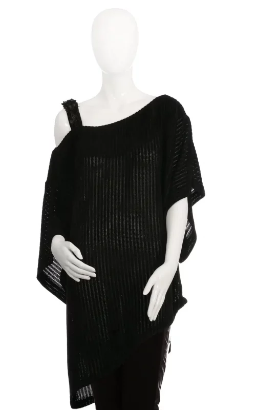 Black lightweight knit tunic with slimming vertical strips