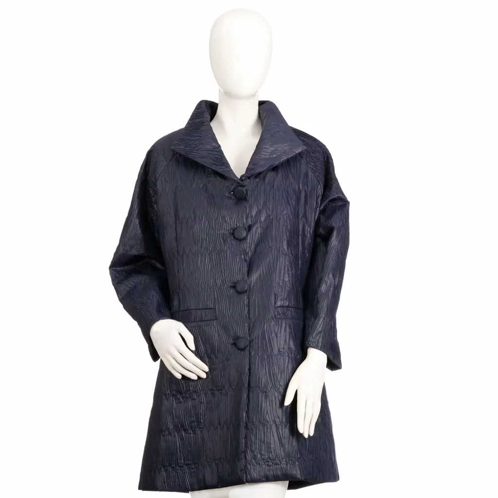 Navy krinkle jacket with pockets and covered buttons