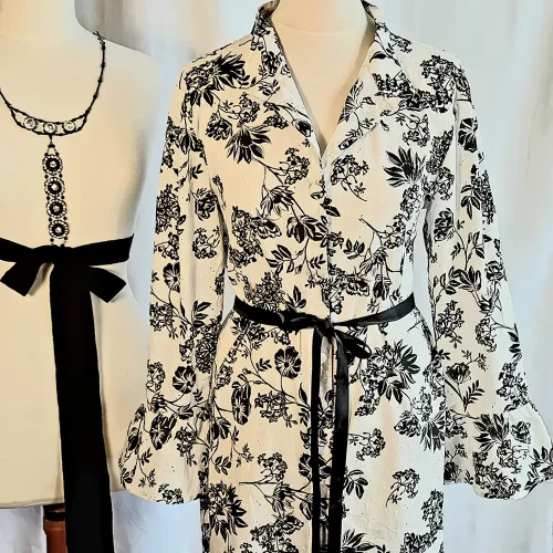 Black and white rose print signature blouse